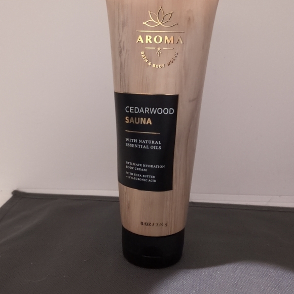Bath & Body Works Other - Bath & Body Works Aroma Cedarwood Sauna Ultimate Hydration Body Cream